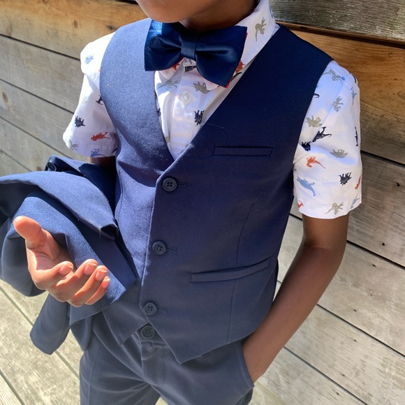 Bow-tie - Picture 2 of 3